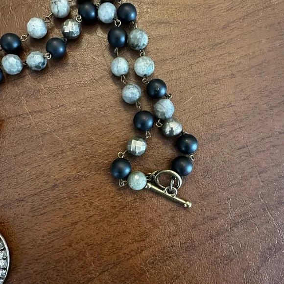 French Kande Medallion Necklace - Picture 4 of 4